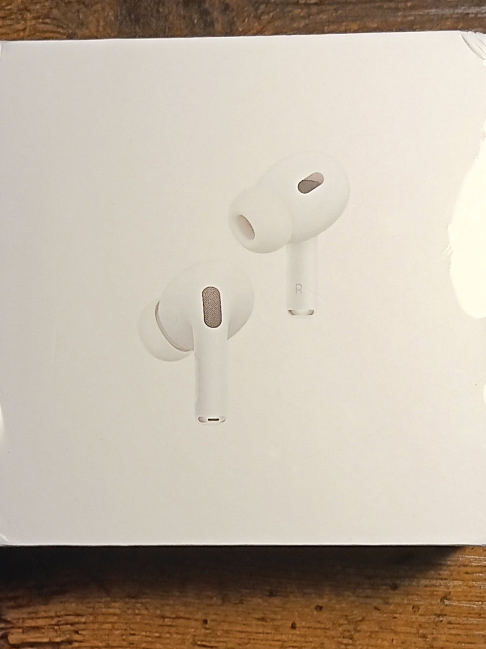 Apple AirPods 2nd Gen Earbuds in White - Wireless In-Ear Headset